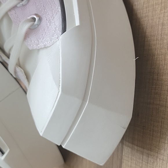 Converse High top Brand new platform in the box no lid. - Picture 4 of 15